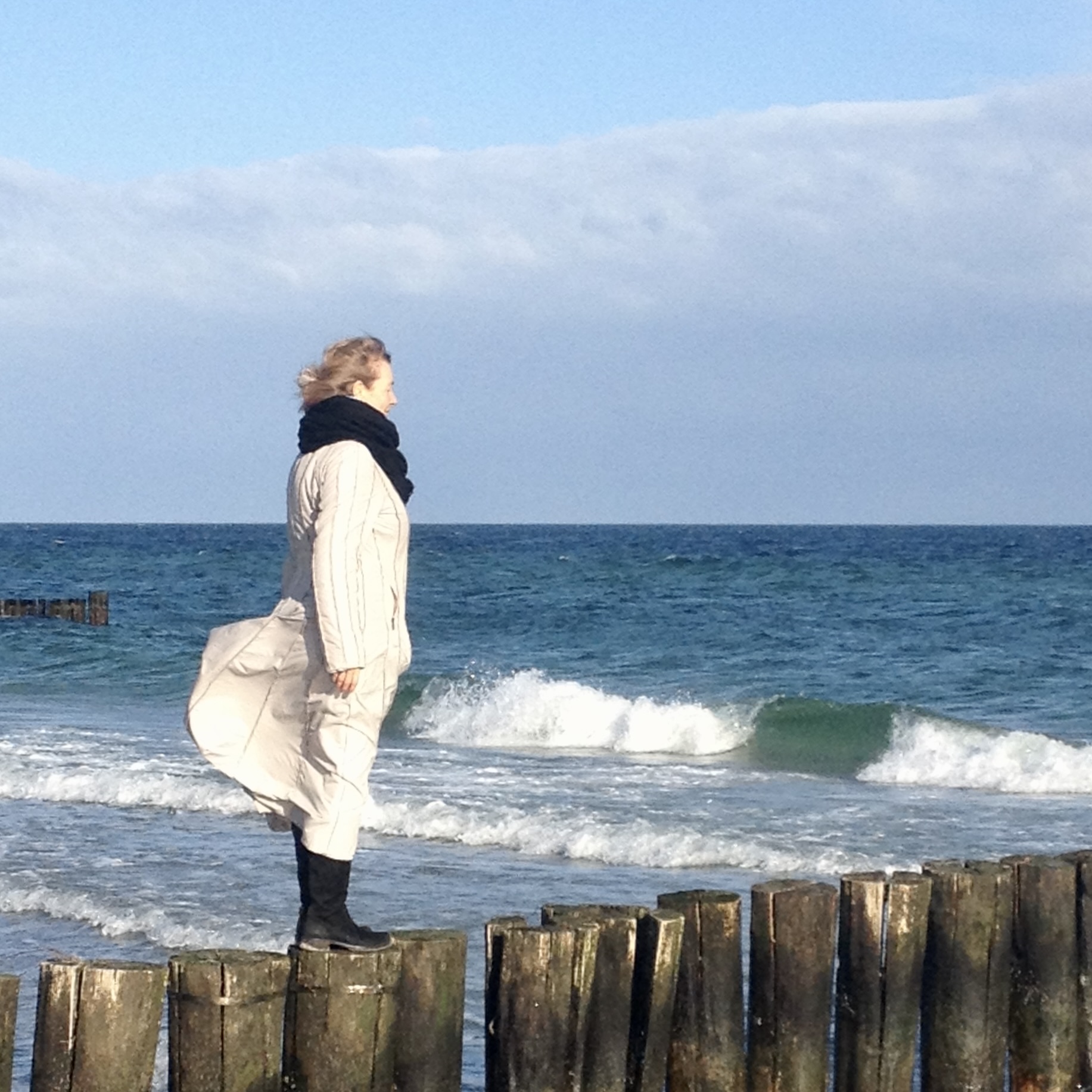 Frau, Balance, am Meer