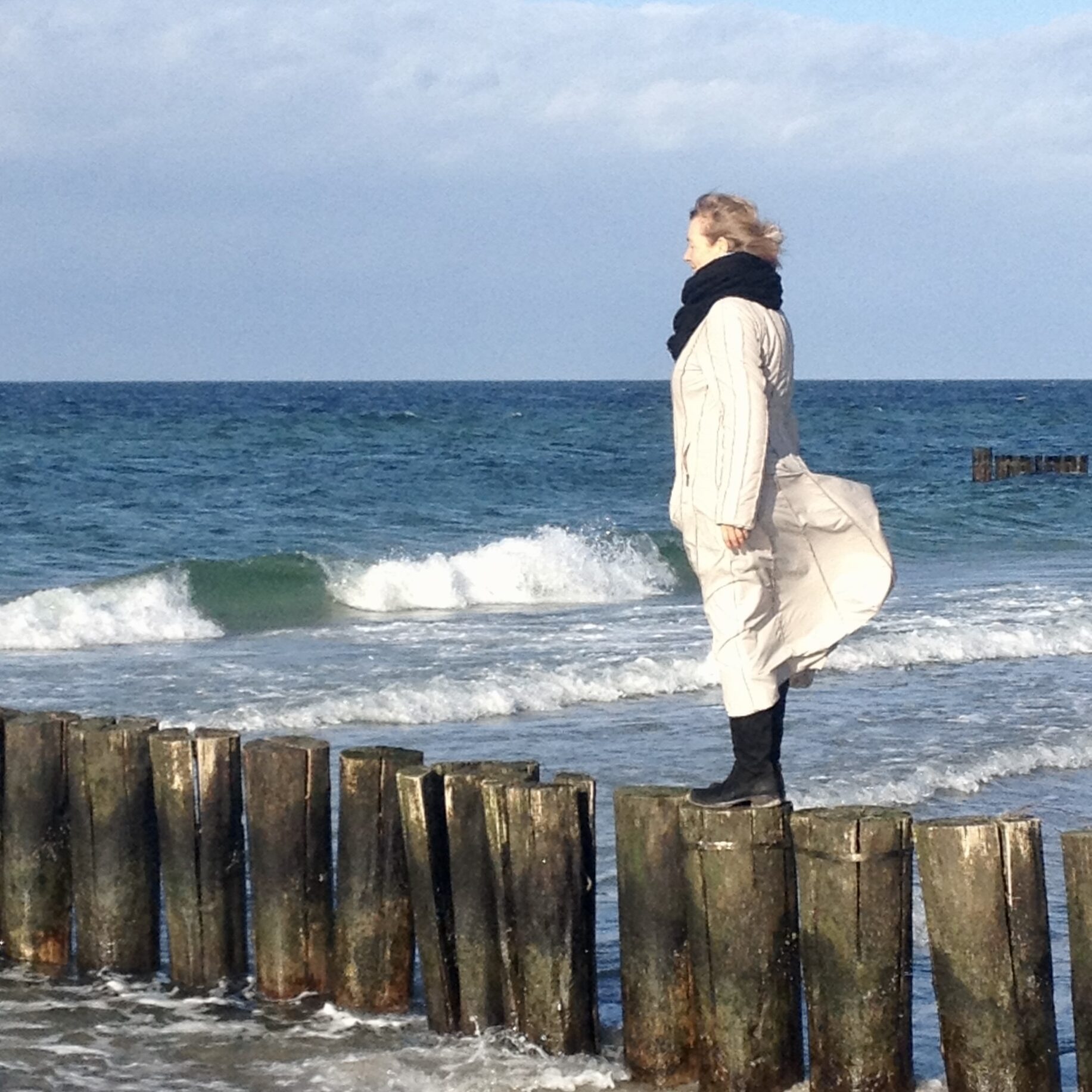 Frau, Balance, am Meer